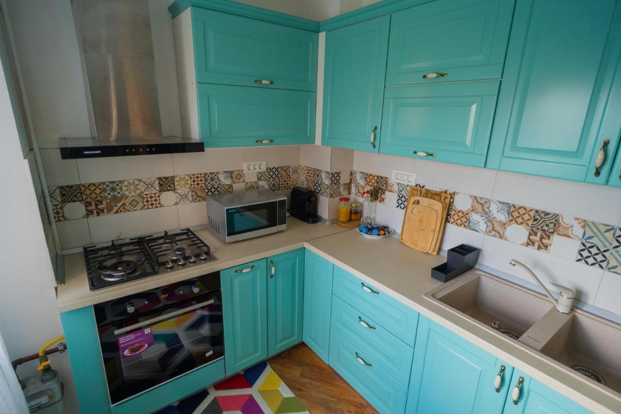 Cozy & Spacious 2Br Apartment With Netflix Bukarest Eksteriør billede